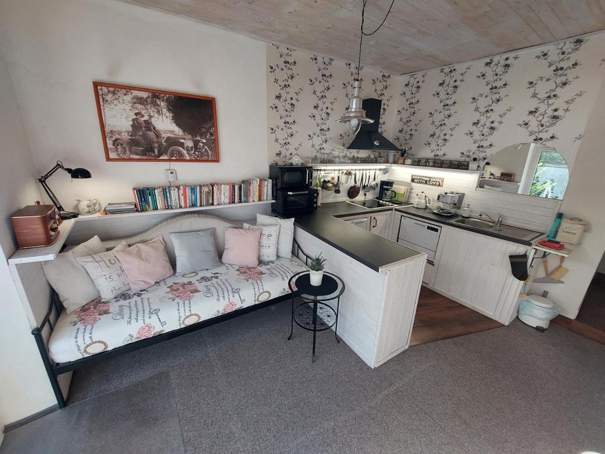 Apartman Aromasalon Trebic Luaran gambar