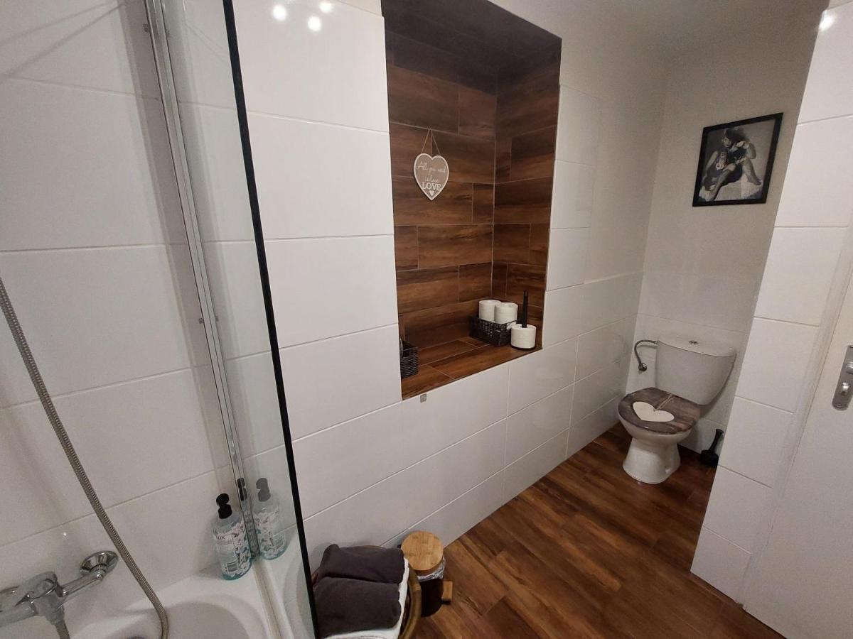 Apartman Aromasalon Trebic Luaran gambar